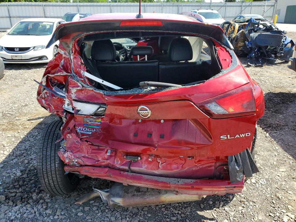 55756986 :رقم المزاد ، JN1BJ1CR0JW281529 vin ، 2018 Nissan Rogue Sport مزاد بيع