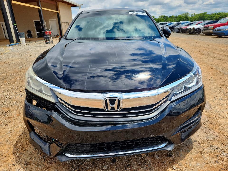 Продаж на аукціоні авто 2017 Honda Accord, vin: 1HGCR2F1XHA069784, номер лоту: 58303246