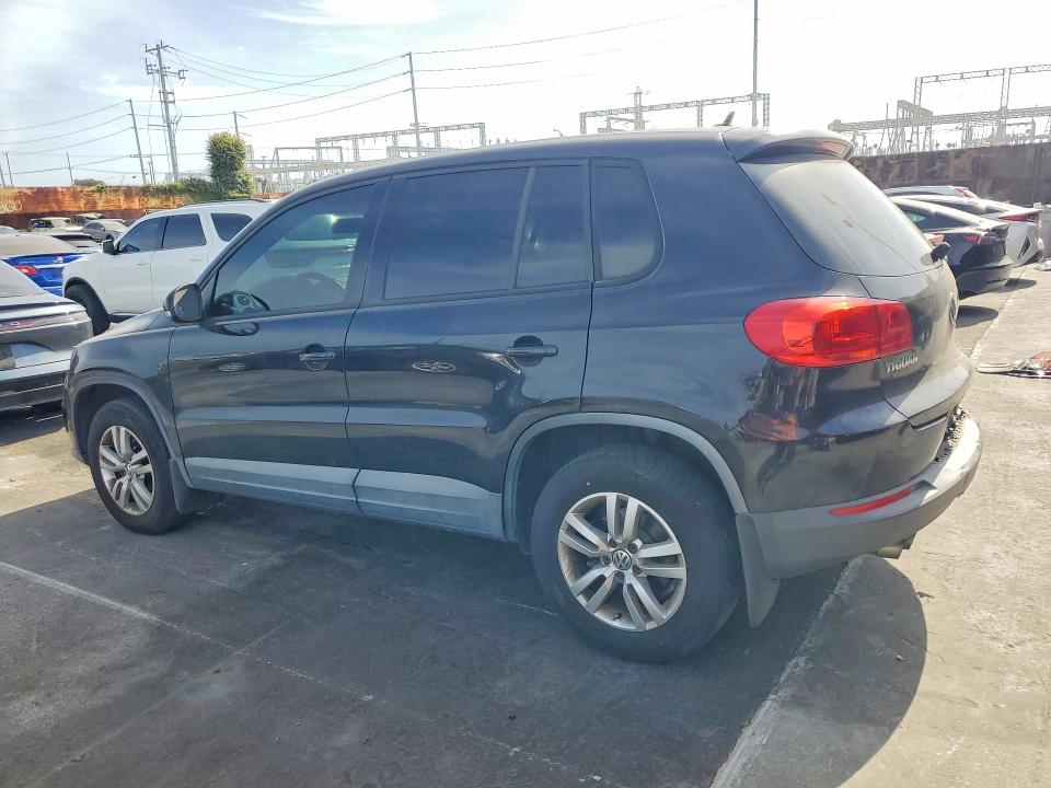 56811226 :رقم المزاد ، WVGAV3AX6DW626007 vin ، 2013 Volkswagen Tiguan مزاد بيع