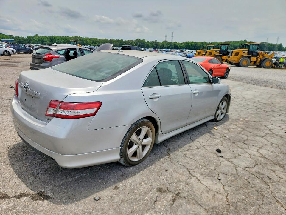 57630176 :رقم المزاد ، 4T1BF3EK2AU080555 vin ، 2010 Toyota Camry مزاد بيع