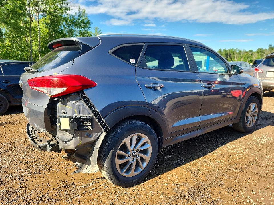 2016 Hyundai Tucson მანქანა იყიდება აუქციონზე, vin: KM8J33A44GU169001, აუქციონის ნომერი: 57344716
