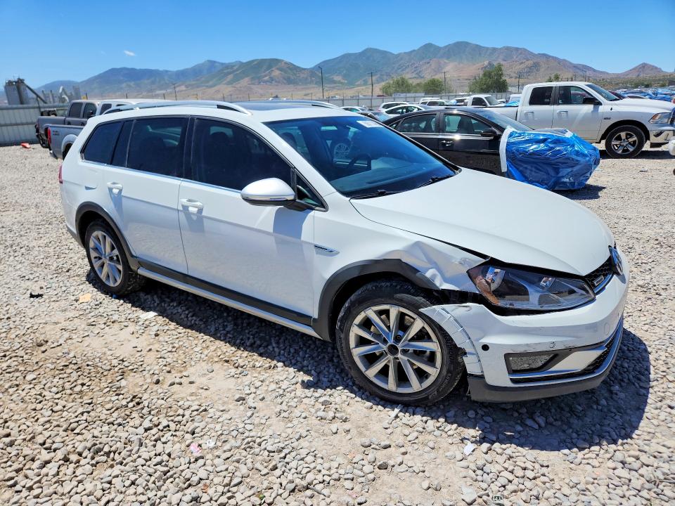 56711466 :رقم المزاد ، 3VWH17AU1HM536486 vin ، 2017 Volkswagen Golf Alltrack مزاد بيع