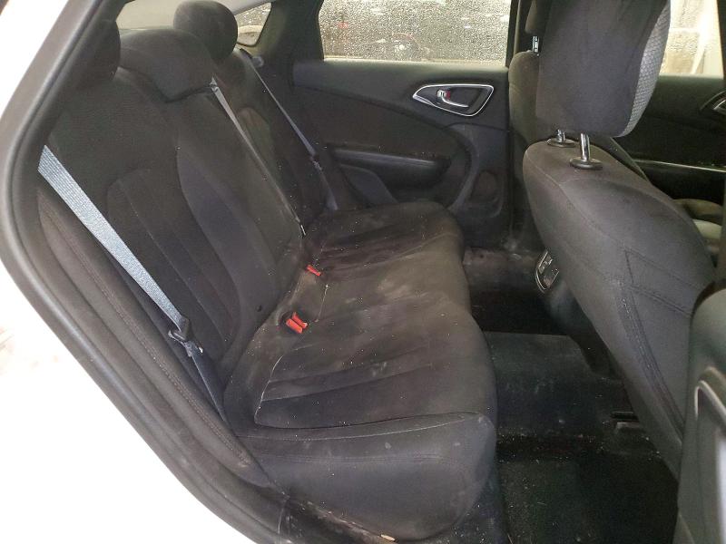 57572986 :رقم المزاد ، 1C3CCCAB6FN562197 vin ، 2015 Chrysler 200 مزاد بيع