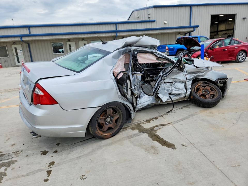 57486266 :رقم المزاد ، 3FAHP0HA8AR156290 vin ، 2010 Ford Fusion مزاد بيع