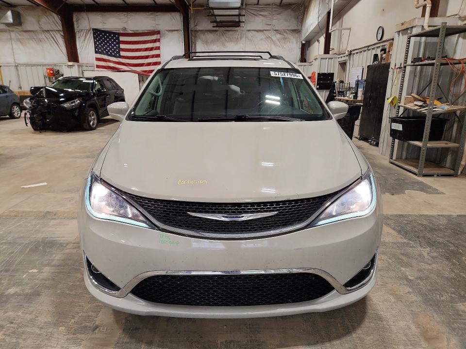 57527996 :رقم المزاد ، 2C4RC1EG2KR645381 vin ، 2019 Chrysler Pacifica مزاد بيع