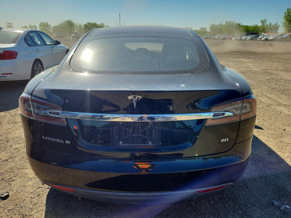 Продажа на аукционе авто 2014 Tesla Model S, vin: 5YJSA1S18EFP65998, номер лота: 54886816