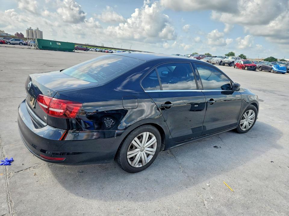 58795016 :رقم المزاد ، 3VW2B7AJ1HM227156 vin ، 2017 Volkswagen Jetta مزاد بيع