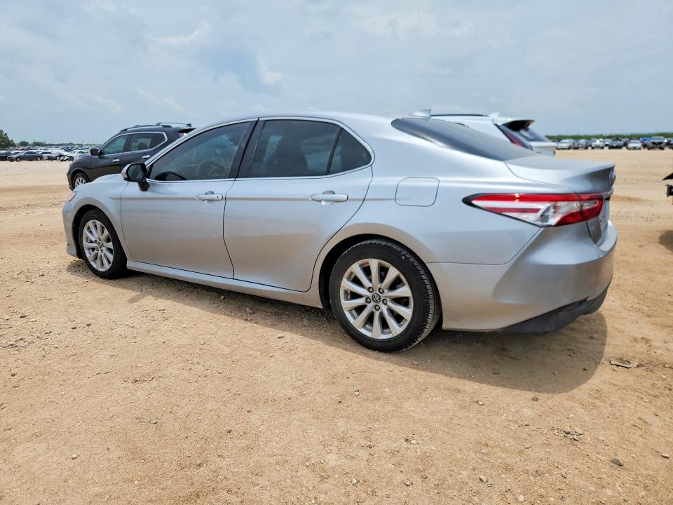 58196726 :رقم المزاد ، 4T1B11HK0KU810219 vin ، 2019 Toyota Camry مزاد بيع