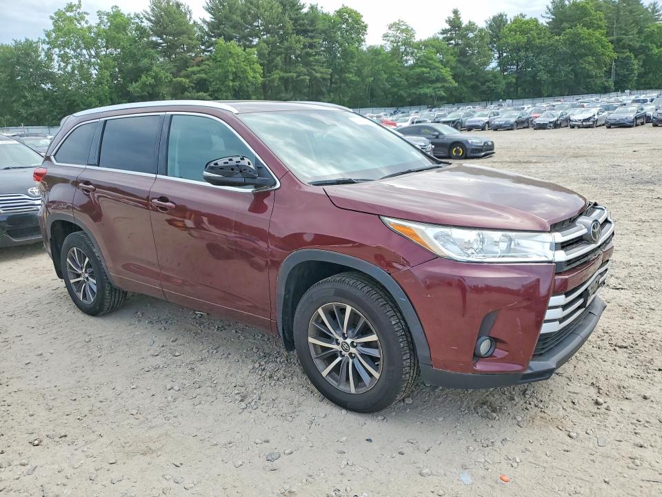 2017 Toyota Highlander მანქანა იყიდება აუქციონზე, vin: 5TDJZRFH6HS381437, აუქციონის ნომერი: 55946806