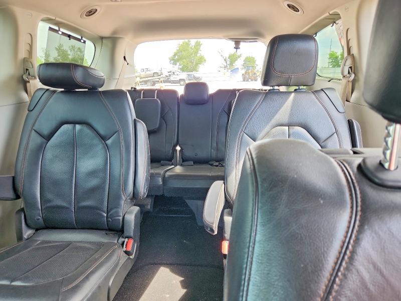 Продажа на аукционе авто 2018 Chrysler Pacifica, vin: 2C4RC1EG6JR247900, номер лота: 55879106