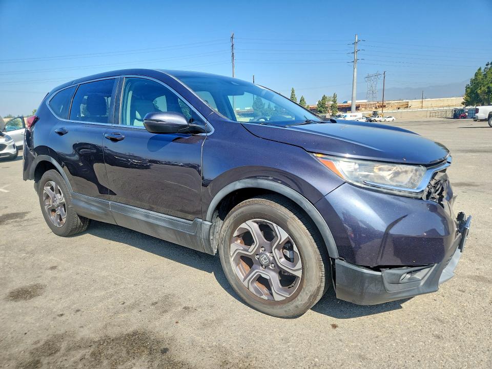 57868886 :رقم المزاد ، 7FARW1H55JE015175 vin ، 2018 Honda Cr-v مزاد بيع