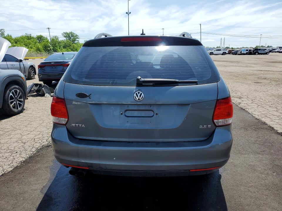 56973866 :رقم المزاد ، 3VWPP7AJ9DM692382 vin ، 2013 Volkswagen Jetta مزاد بيع