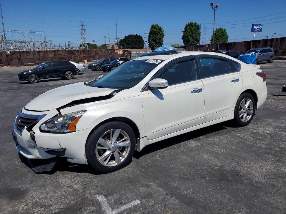 57595286 :رقم المزاد ، 1N4AL3AP5FC140096 vin ، 2015 Nissan Altima مزاد بيع