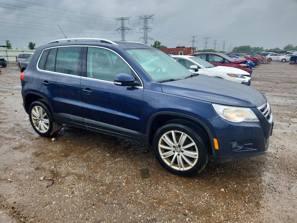 2011 Volkswagen Tiguan მანქანა იყიდება აუქციონზე, vin: WVGBV7AX2BW520808, აუქციონის ნომერი: 56236226