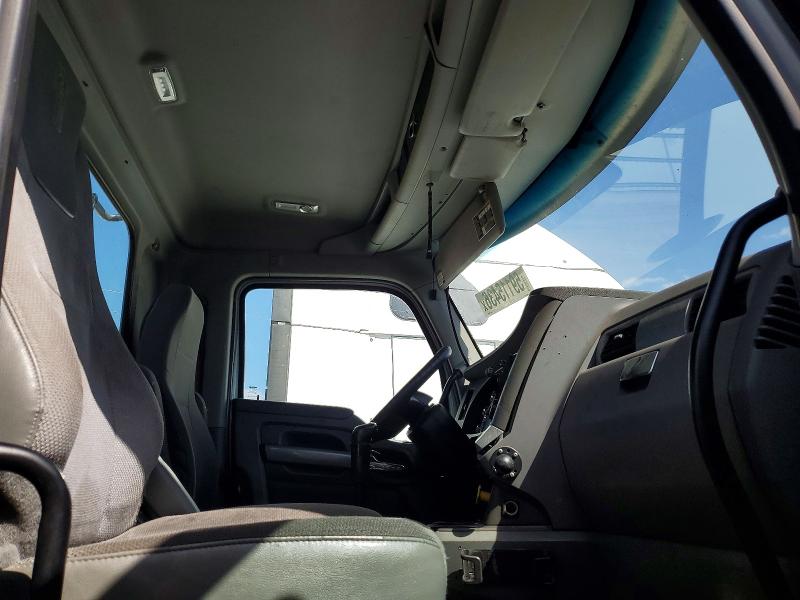 59115436 :رقم المزاد ، 1XKZDK9X1HJ163970 vin ، 2017 Kenworth Construction مزاد بيع