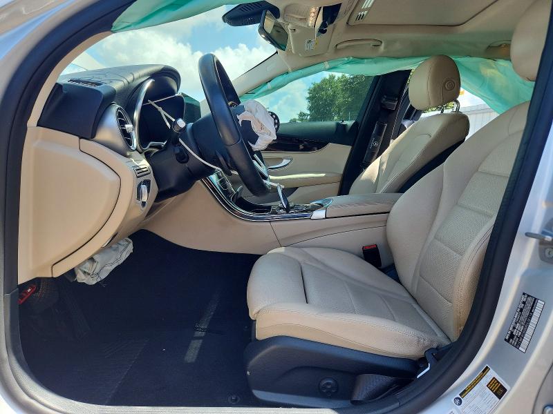 57464696 :رقم المزاد ، W1KWF8DB8MR638118 vin ، 2021 Mercedes-benz C مزاد بيع