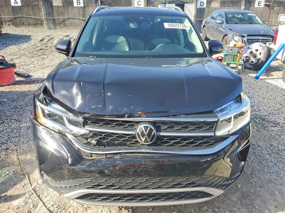 2022 Volkswagen Taos მანქანა იყიდება აუქციონზე, vin: 3VV2X7B20NM033808, აუქციონის ნომერი: 58822736