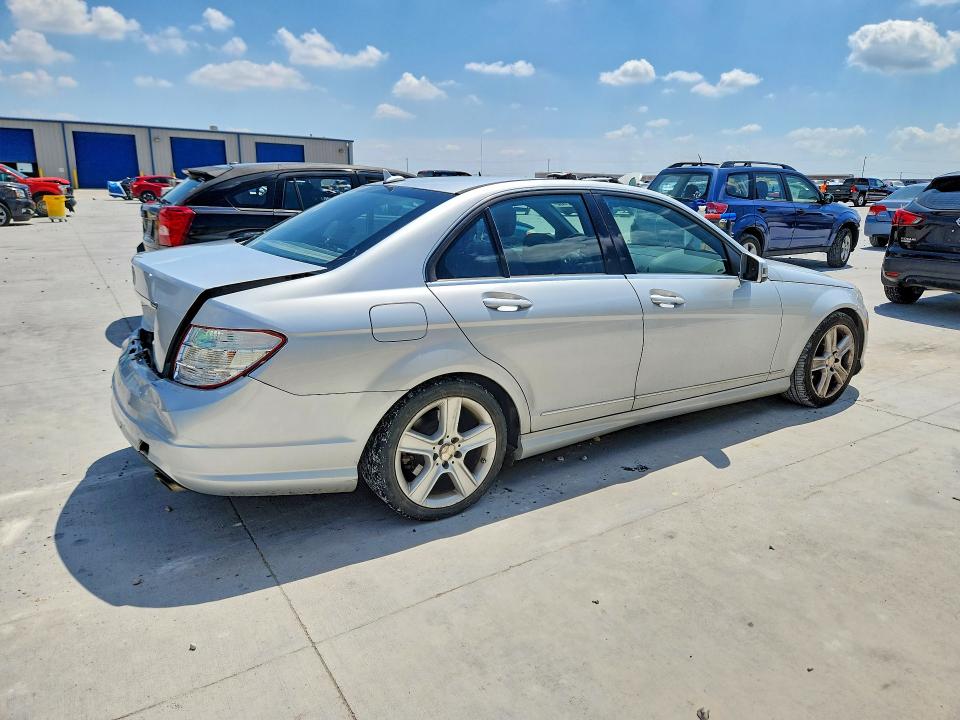 55577386 :رقم المزاد ، WDDGF5EB5BA459774 vin ، 2011 Mercedes-benz C مزاد بيع