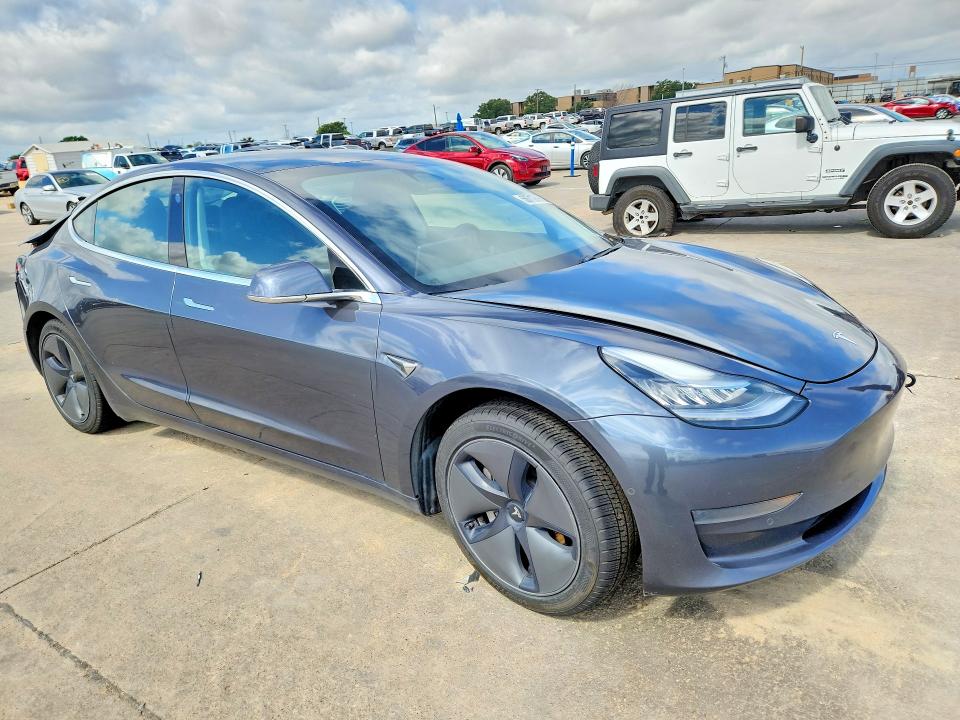 56712696 :رقم المزاد ، 5YJ3E1EA7LF705177 vin ، 2020 Tesla Model 3 مزاد بيع