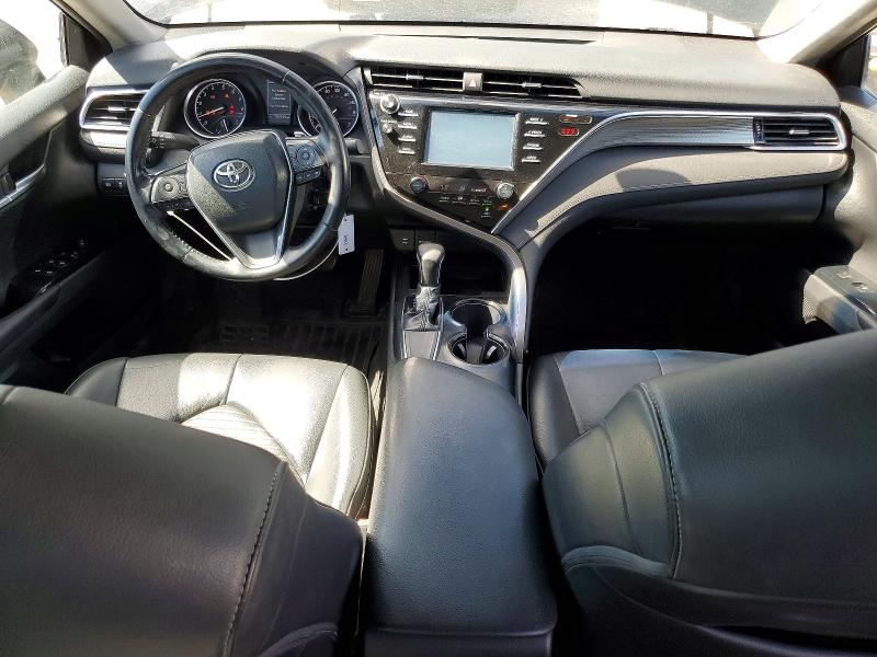58995126 :رقم المزاد ، 4T1B11HK8JU048644 vin ، 2018 Toyota Camry مزاد بيع