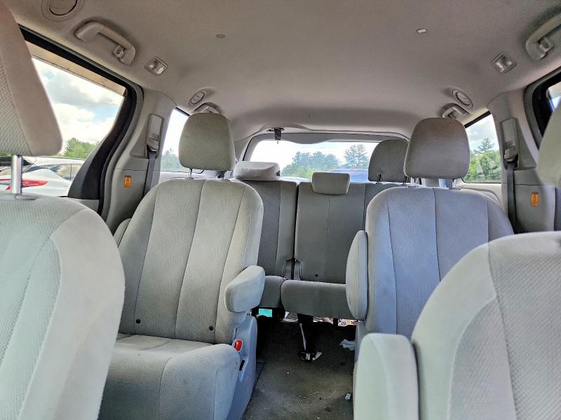 2013 Toyota Sienna მანქანა იყიდება აუქციონზე, vin: 5TDZK3DCXDS365568, აუქციონის ნომერი: 58891246