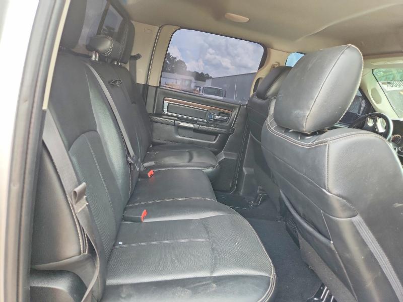 56670086 :رقم المزاد ، 3C6UR5FL2JG241889 vin ، 2018 Ram 2500 مزاد بيع