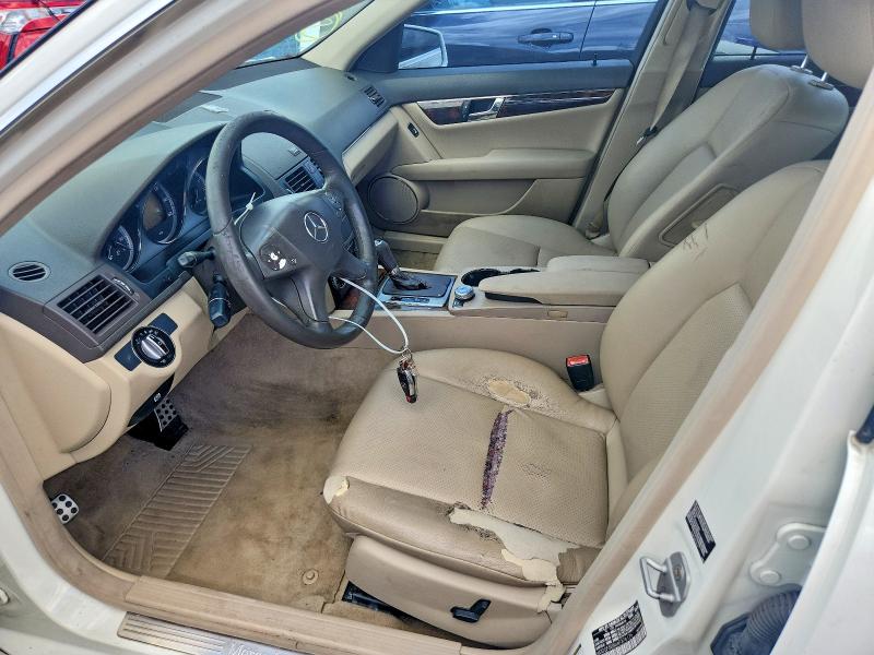 2010 Mercedes-benz C მანქანა იყიდება აუქციონზე, vin: WDDGF5EB6AF376176, აუქციონის ნომერი: 55735526