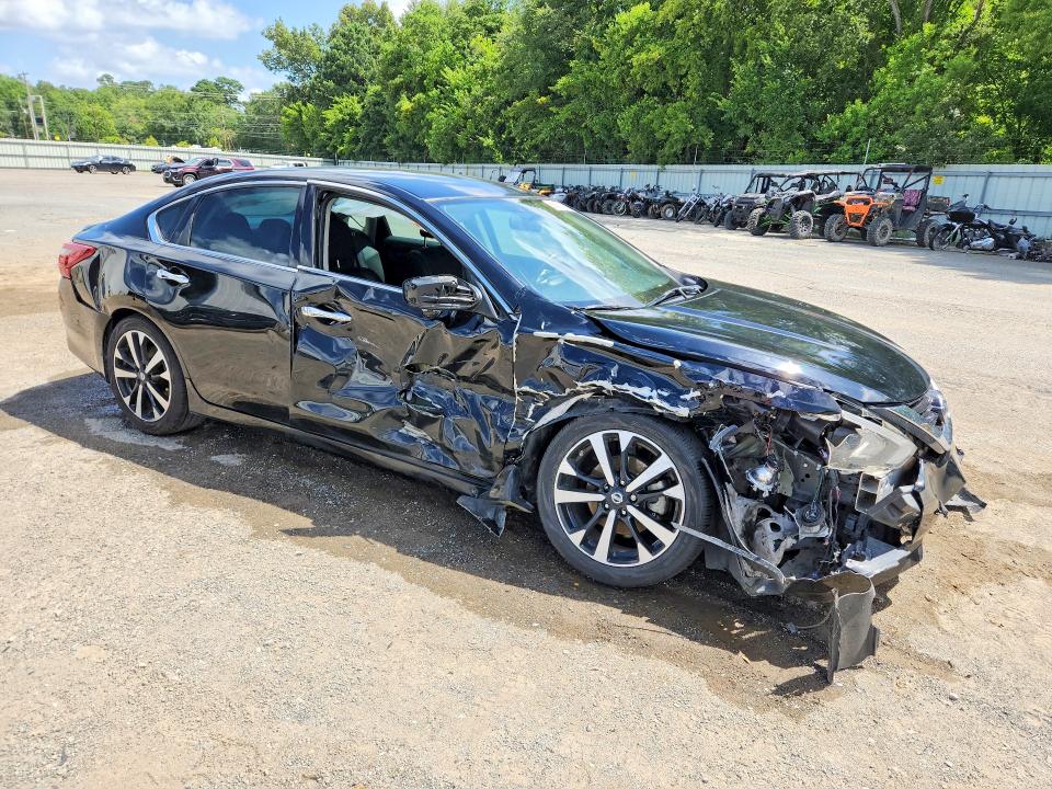 Продаж на аукціоні авто 2018 Nissan Altima, vin: 1N4AL3AP5JC293702, номер лоту: 58930636