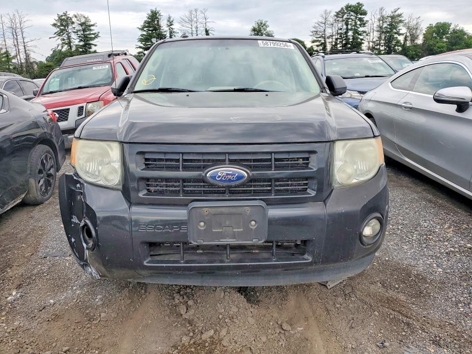2011 Ford Escape მანქანა იყიდება აუქციონზე, vin: 1FMCU5K33BKB35479, აუქციონის ნომერი: 58799256