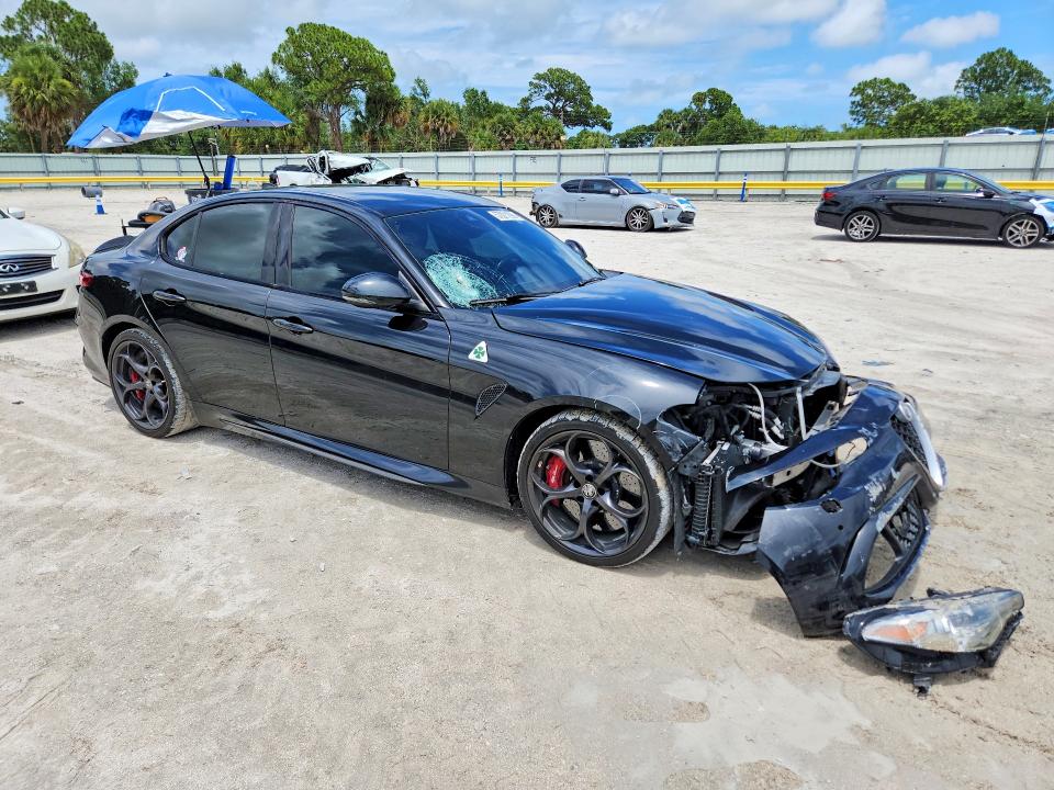 Продажа на аукционе авто 2017 Alfa Romeo Giulia, vin: ZARFAEAV2H7518277, номер лота: 57021296