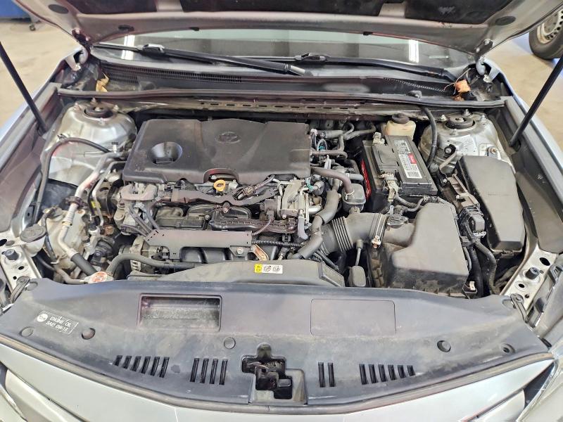 57992816 :رقم المزاد ، 4T1B11HK2JU538447 vin ، 2018 Toyota Camry مزاد بيع