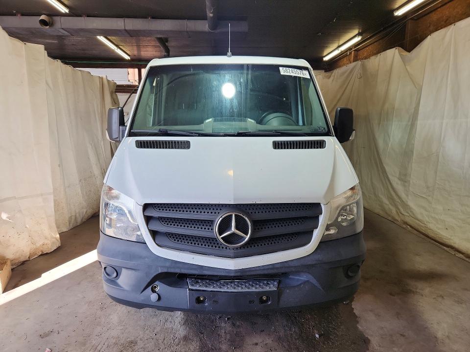 58245576 :رقم المزاد ، 8BRPE7DD4GE123933 vin ، 2016 Mercedes-benz Sprinter مزاد بيع