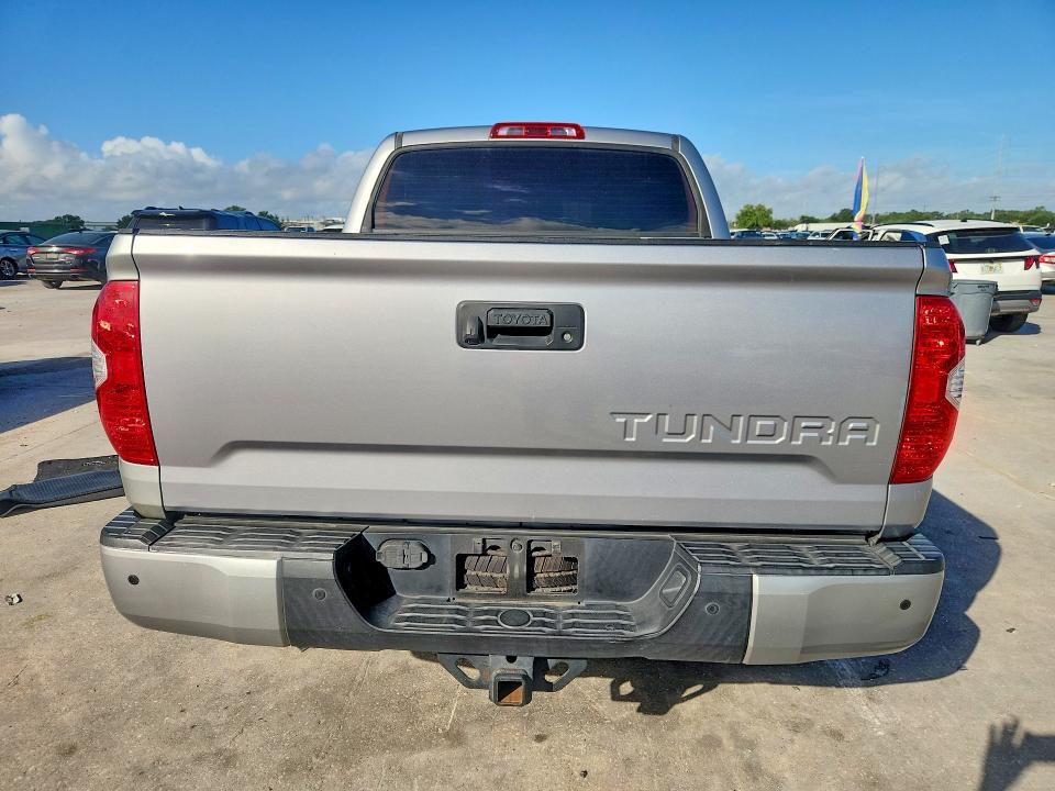 Продажа на аукционе авто 2019 Toyota Tundra, vin: 5TFGY5F18KX250603, номер лота: 55720116