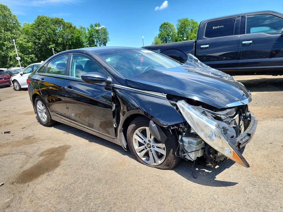 56489066 :رقم المزاد ، 5NPEB4AC6DH804697 vin ، 2013 Hyundai Sonata مزاد بيع