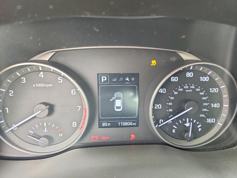 56713136 :رقم المزاد ، 5NPD84LF2JH230371 vin ، 2018 Hyundai Elantra مزاد بيع