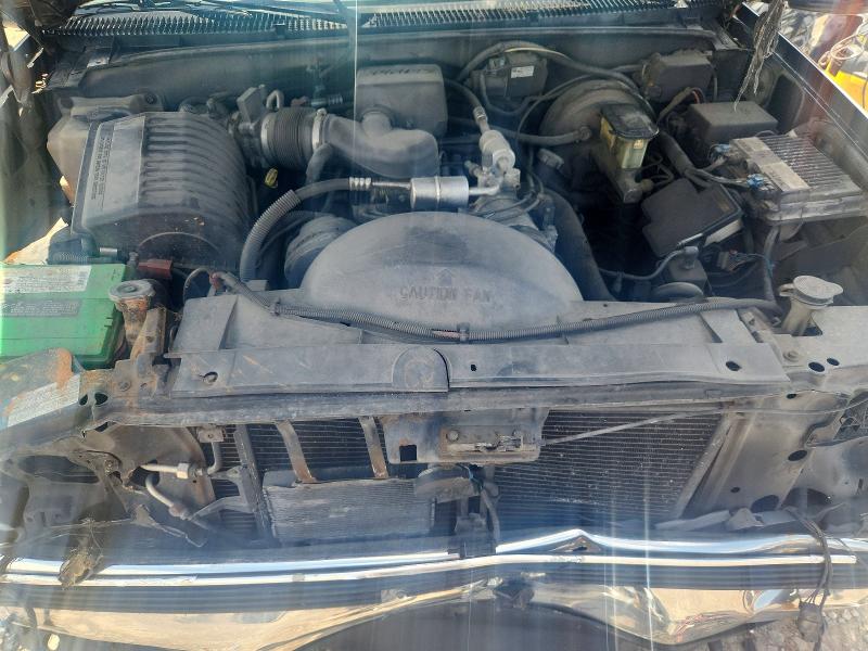 1999 Gmc Suburban მანქანა იყიდება აუქციონზე, vin: 3GKFK16R3XG521627, აუქციონის ნომერი: 56863086