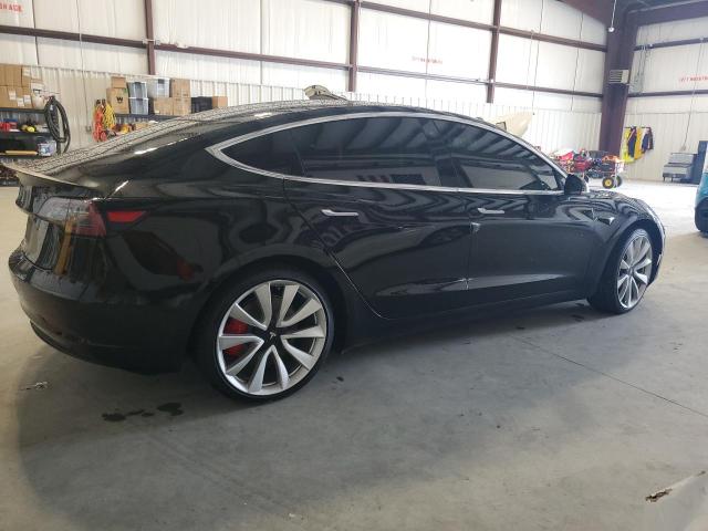57651896 :رقم المزاد ، 5YJ3E1EB8JF082674 vin ، 2018 Tesla Model 3 مزاد بيع