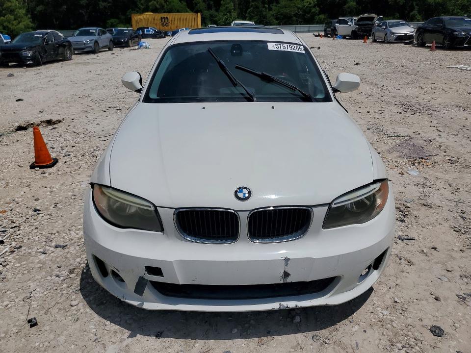57579266 :رقم المزاد ، WBAUP9C54DVS95358 vin ، 2013 Bmw 128 مزاد بيع