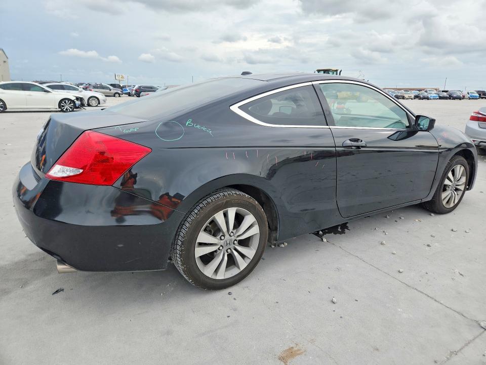 56492506 :رقم المزاد ، 1HGCS1B82BA004159 vin ، 2011 Honda Accord مزاد بيع