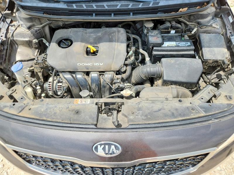 57422826 :رقم المزاد ، 3KPFL4A76HE131957 vin ، 2017 Kia Forte مزاد بيع