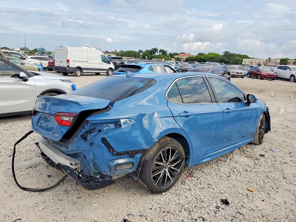 2023 Toyota Camry მანქანა იყიდება აუქციონზე, vin: 4T1G11AK4PU125809, აუქციონის ნომერი: 56562766