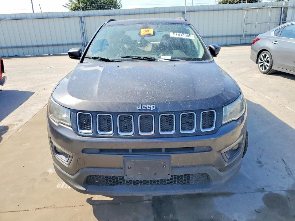 57918866 :رقم المزاد ، 3C4NJCBB4JT134145 vin ، 2018 Jeep Compass مزاد بيع