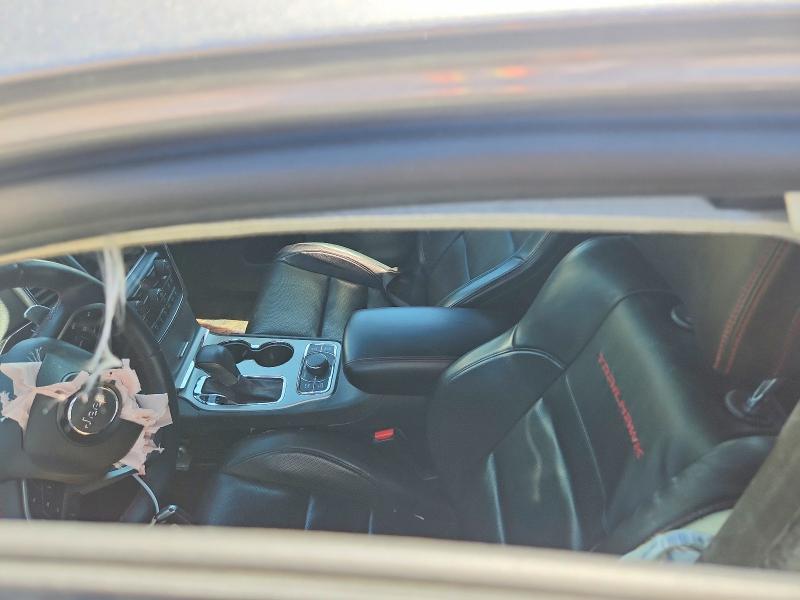 57273636 :رقم المزاد ، 1C4RJFLG7JC427157 vin ، 2018 Jeep Grand Cherokee مزاد بيع