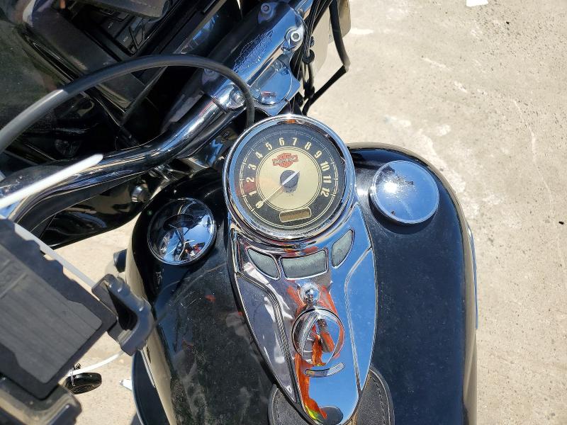 56744366 :رقم المزاد ، 1HD1BW5369Y020870 vin ، 2009 Harley-davidson Flstc مزاد بيع
