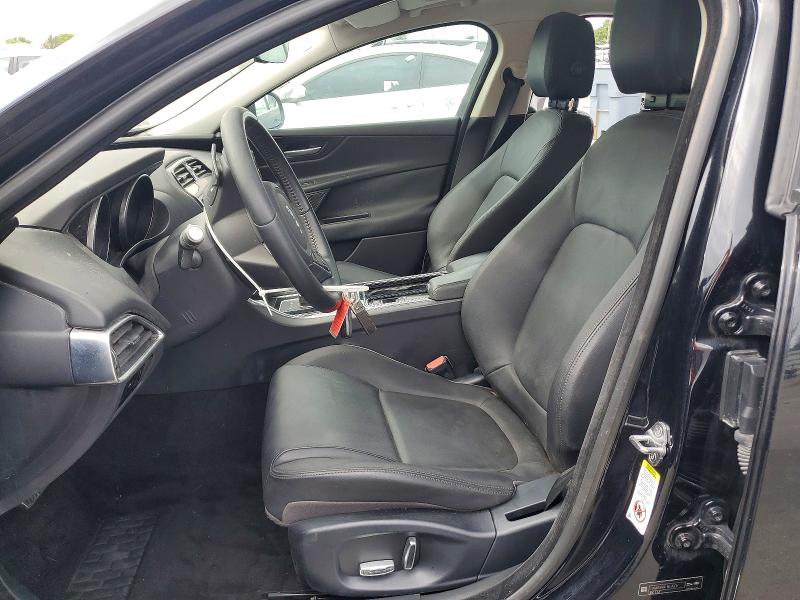 Продаж на аукціоні авто 2019 Jaguar Xe, vin: SAJAD4FX3KCP46739, номер лоту: 57033056