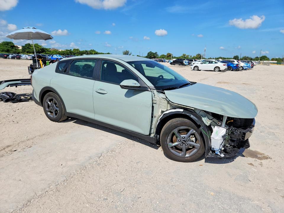 2026 Kia K4 მანქანა იყიდება აუქციონზე, vin: 3KPFT4DE1TE249367, აუქციონის ნომერი: 85634275