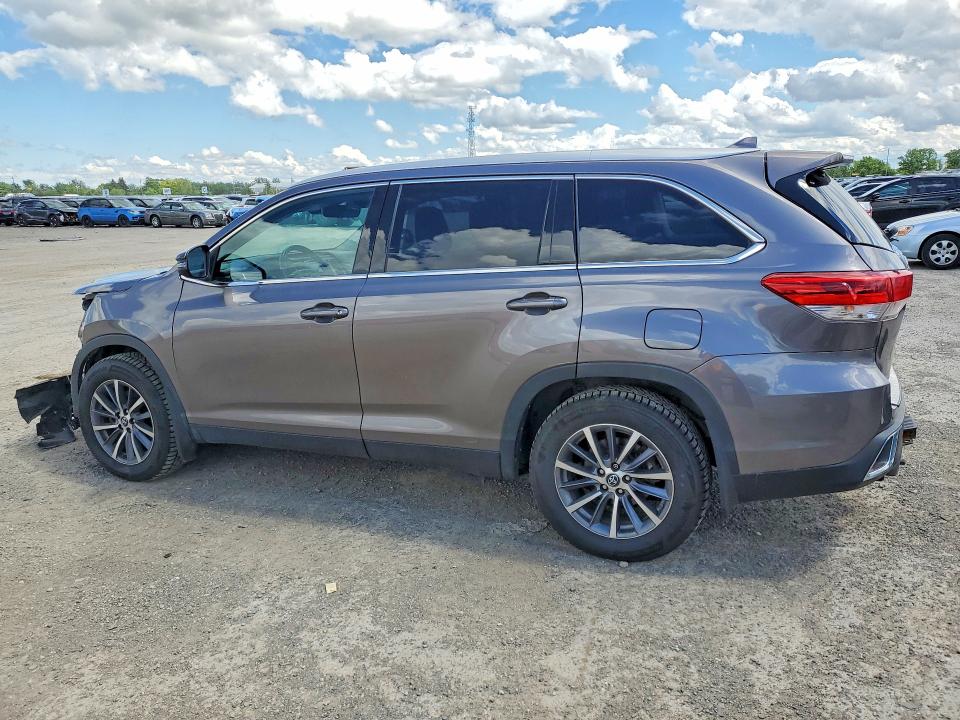 Продажа на аукционе авто 2019 Toyota Highlander, vin: 5TDJZRFH7KS592721, номер лота: 57809086