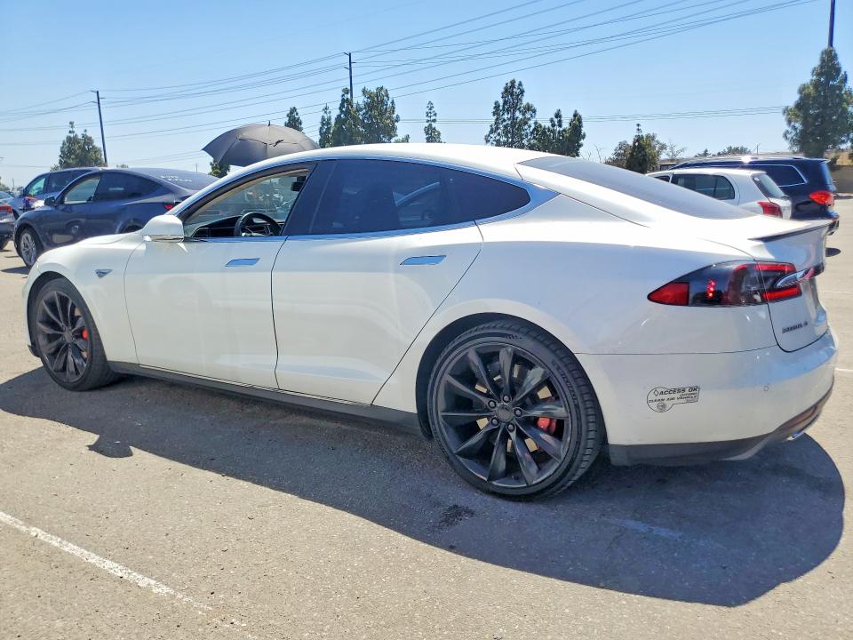 2013 Tesla Model S მანქანა იყიდება აუქციონზე, vin: 5YJSA1CPXDFP28193, აუქციონის ნომერი: 56949336