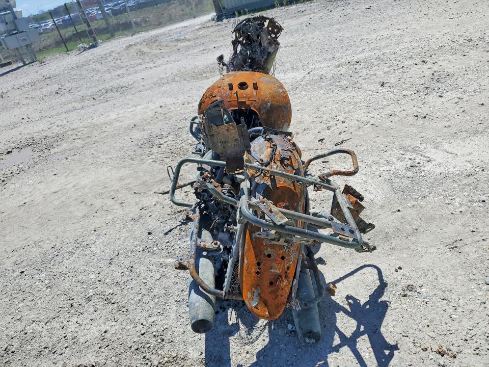 57382636 :رقم المزاد ، JYAVP04E64A007540 vin ، 2004 Yamaha Xvz13 مزاد بيع