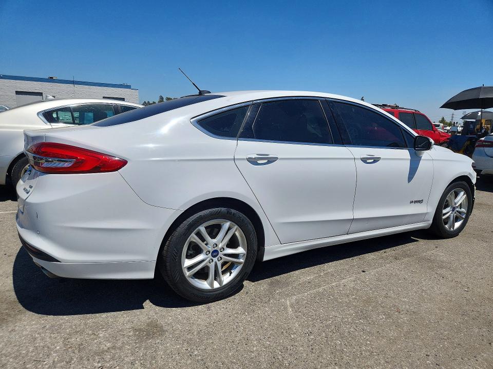2018 Ford Fusion მანქანა იყიდება აუქციონზე, vin: 3FA6P0LU4JR172110, აუქციონის ნომერი: 58469146